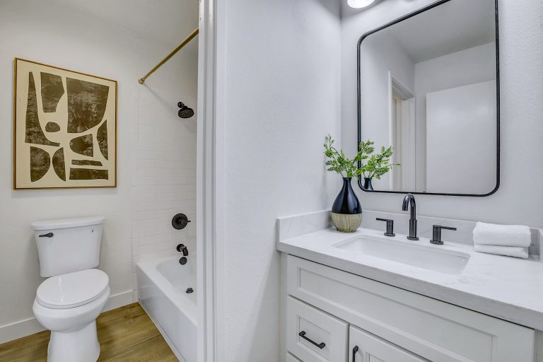 970 Castlewood Way 95 1536x1024